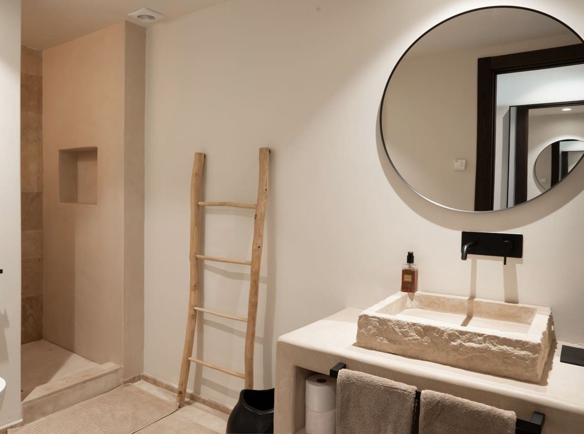 5 soverom Villa til salgs i New Golden Mile med svømmebasseng garasje - € 3 970 000 (Ref: 9425960)