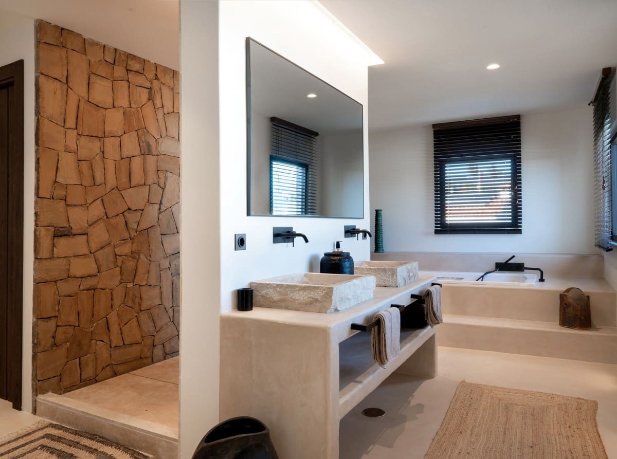 5 soverom Villa til salgs i New Golden Mile med svømmebasseng garasje - € 3 970 000 (Ref: 9425960)