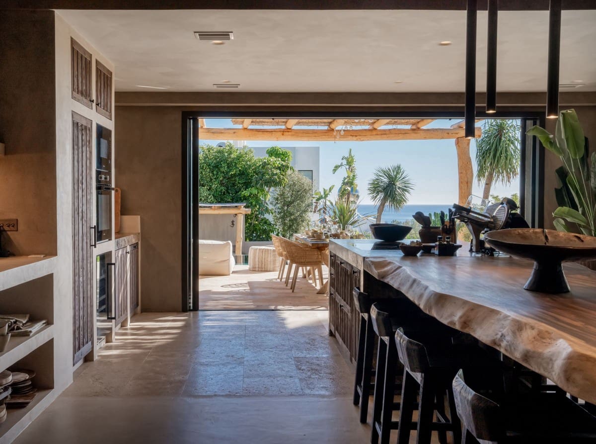 5 soverom Villa til salgs i New Golden Mile med svømmebasseng garasje - € 3 970 000 (Ref: 9425960)