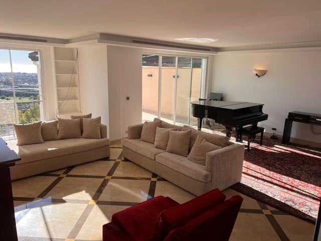 3 soverom Penthouse til salgs i Benahavís med svømmebasseng garasje - € 850 000 (Ref: 9425962)