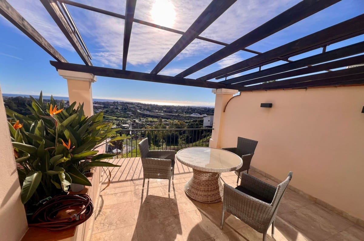 3 slaapkamer Penthouse te koop in Benahavis met zwembad garage - € 850.000 (Ref: 9425962)