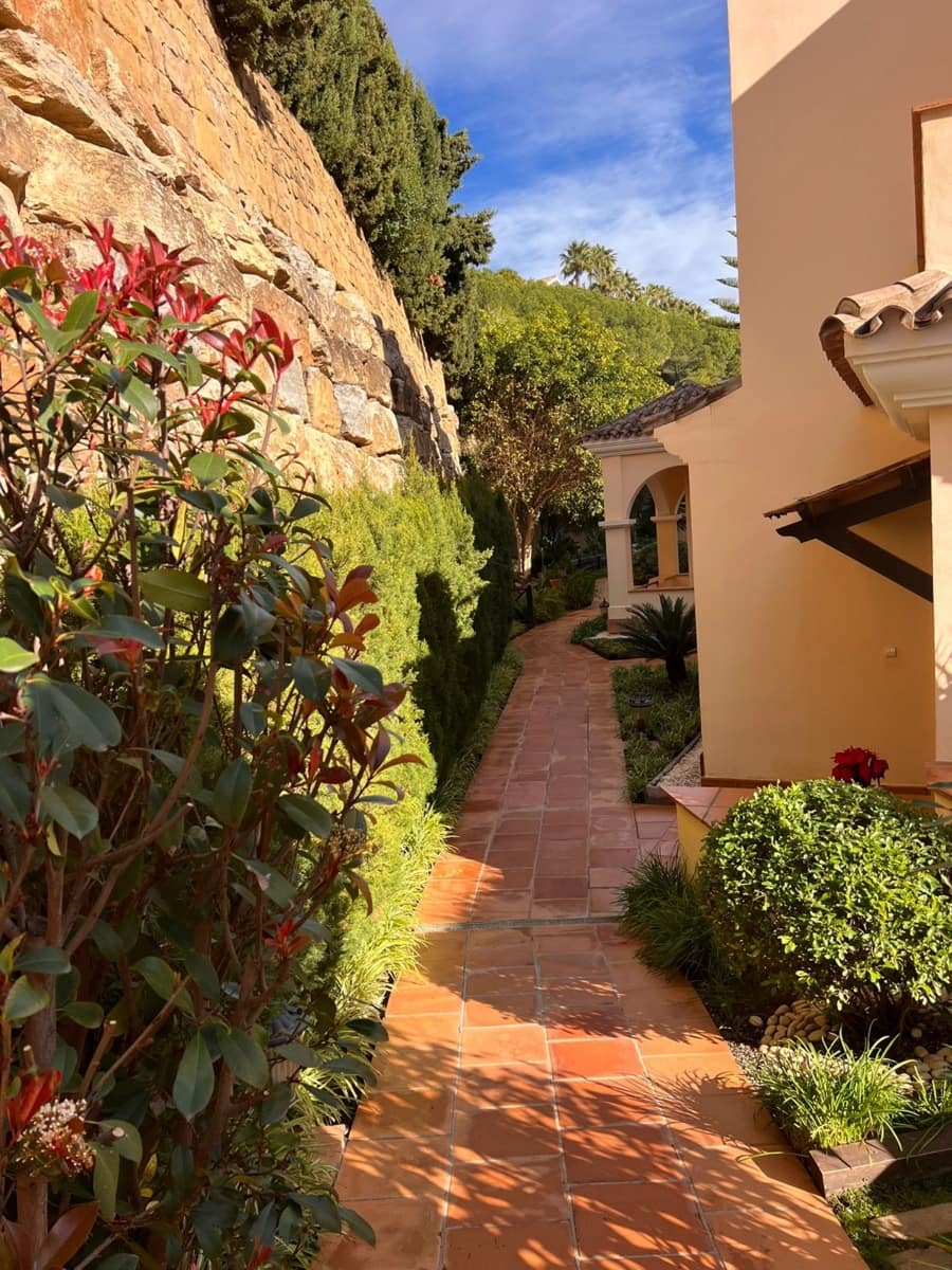 3 slaapkamer Penthouse te koop in Benahavis met zwembad garage - € 850.000 (Ref: 9425962)