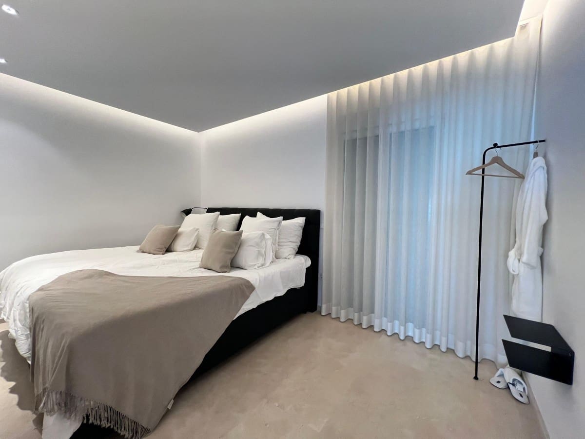 2 soveværelse Lejlighed til salg i Puerto Banus med swimmingpool garage - € 1.199.000 (Ref: 9425966)