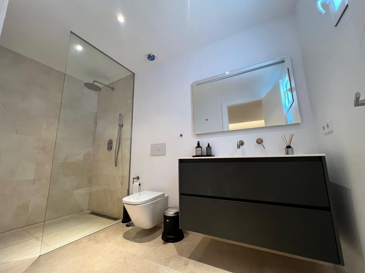 2 soveværelse Lejlighed til salg i Puerto Banus med swimmingpool garage - € 1.199.000 (Ref: 9425966)