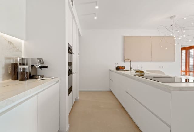 3 makuuhuone Huoneisto myytävänä paikassa Nueva Andalucia, Marbella mukana uima-altaan - 949 500 € (Ref: 9425967)