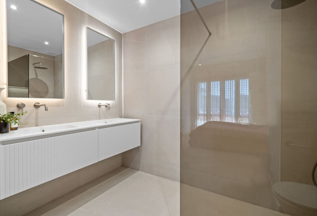 3 makuuhuone Huoneisto myytävänä paikassa Nueva Andalucia mukana uima-altaan - 949 500 € (Ref: 9425967)