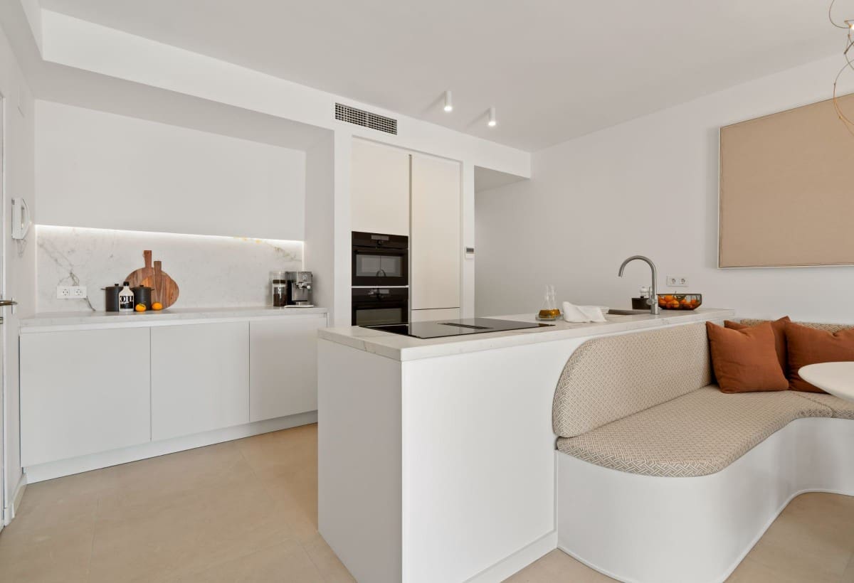 3 makuuhuone Huoneisto myytävänä paikassa Nueva Andalucia mukana uima-altaan - 949 500 € (Ref: 9425967)