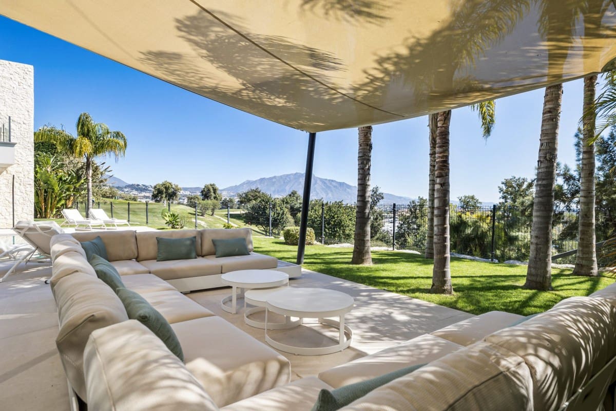 5 quarto Moradia para venda em Benahavis com piscina garagem - 4 950 000 € (Ref: 9425968)