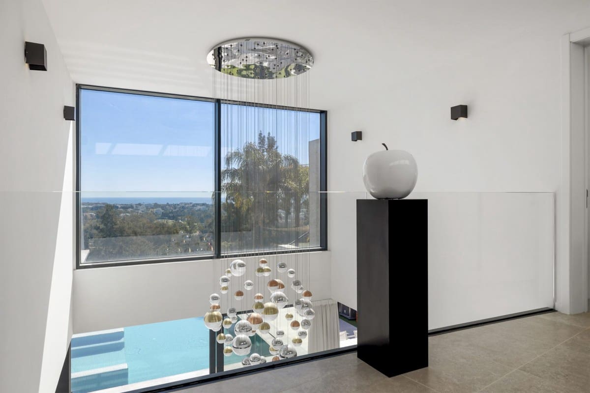 5 quarto Moradia para venda em Benahavis com piscina garagem - 4 950 000 € (Ref: 9425968)