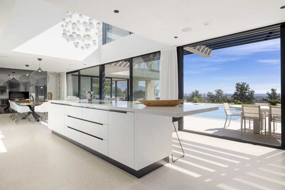 5 quarto Moradia para venda em Benahavis com piscina garagem - 4 950 000 € (Ref: 9425968)