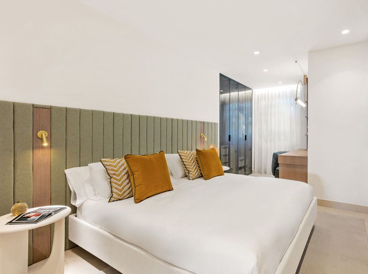 4 quarto Apartamento para venda em Estepona com piscina garagem - 3 695 000 € (Ref: 9425971)