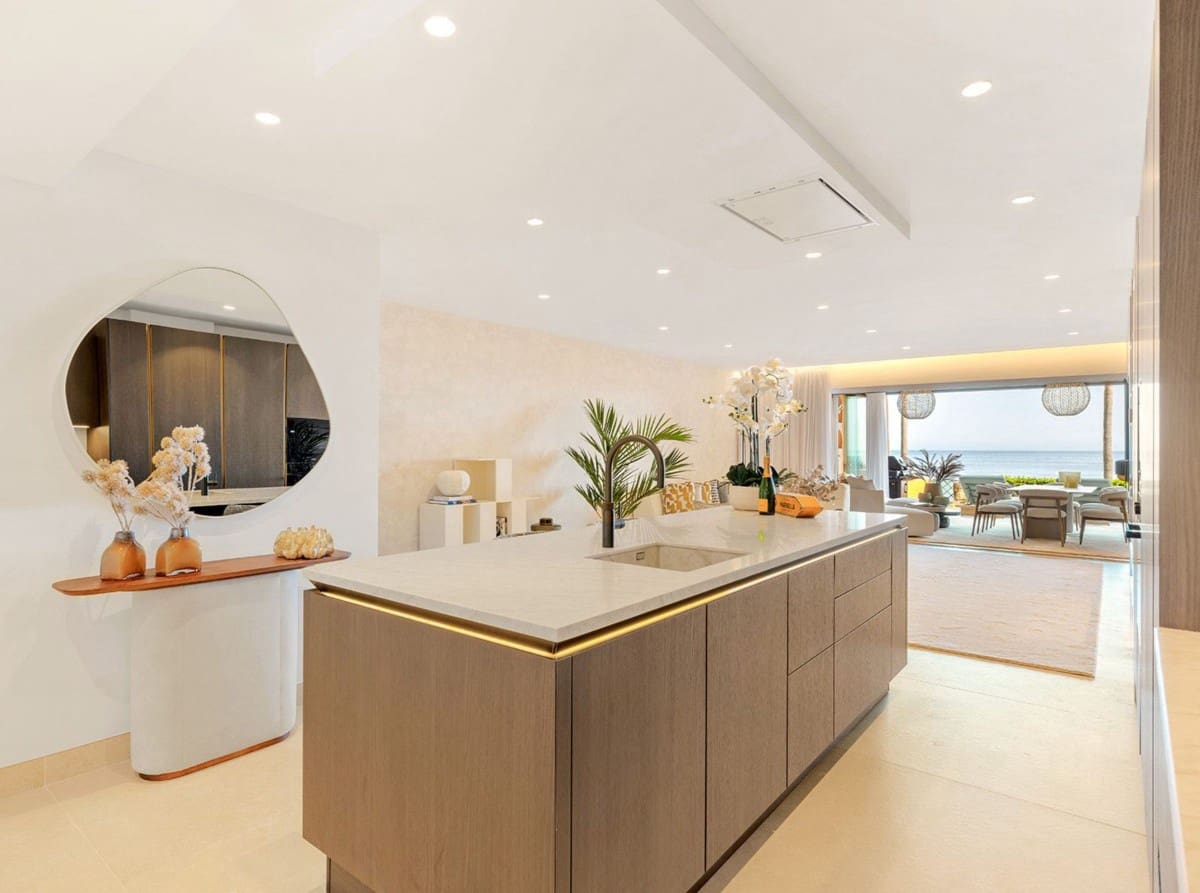 4 quarto Apartamento para venda em Estepona com piscina garagem - 3 695 000 € (Ref: 9425971)