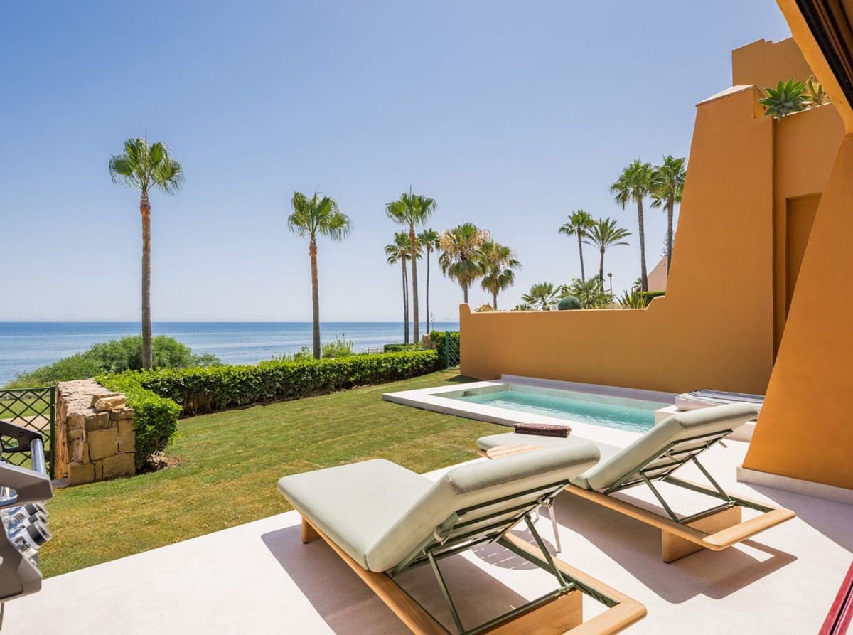 4 quarto Apartamento para venda em Estepona com piscina garagem - 3 695 000 € (Ref: 9425971)