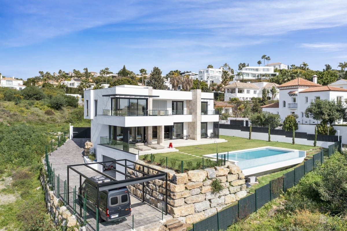 4 soveværelse Villa til salg i Benahavis med swimmingpool garage - € 3.485.000 (Ref: 9425973)