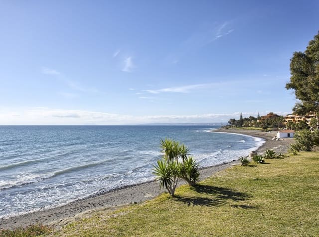 2 soverom Leilighet til salgs i New Golden Mile, Estepona med svømmebasseng garasje - € 605 000 (Ref: 9425974)