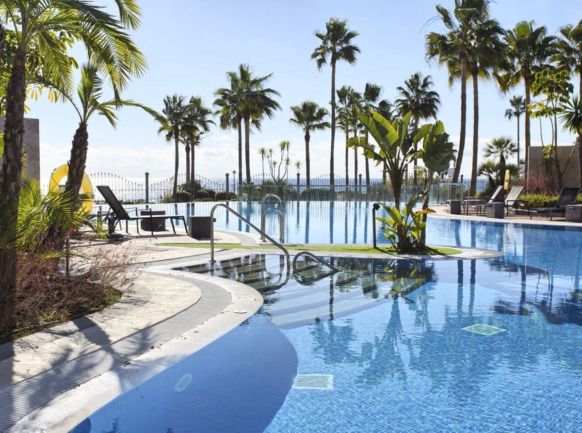 2 soverom Leilighet til salgs i New Golden Mile med svømmebasseng garasje - € 605 000 (Ref: 9425974)