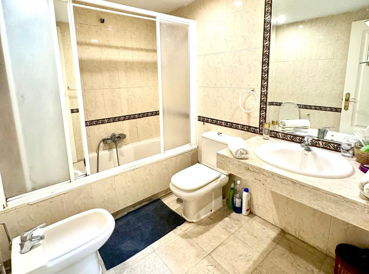 3 makuuhuone Huoneisto myytävänä paikassa Marbella mukana uima-altaan - 550 000 € (Ref: 9425977)