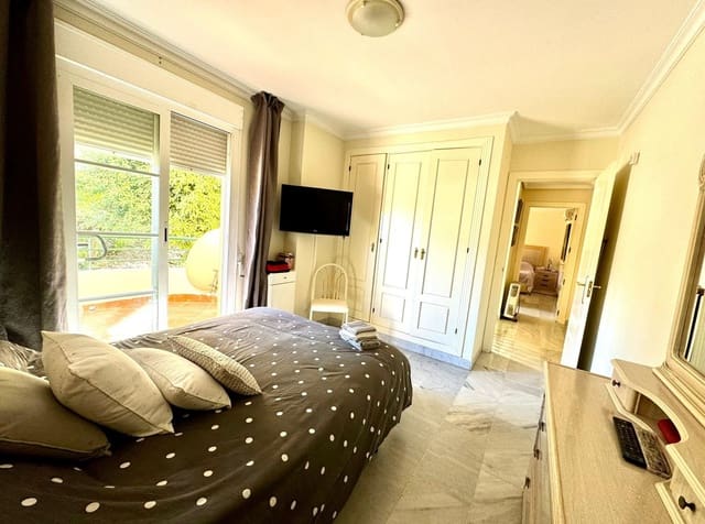 3 makuuhuone Huoneisto myytävänä paikassa Marbella mukana uima-altaan - 550 000 € (Ref: 9425977)