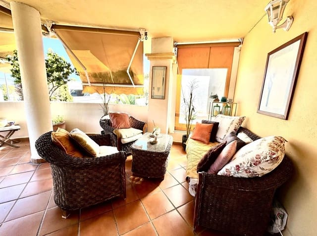 3 makuuhuone Huoneisto myytävänä paikassa Marbella mukana uima-altaan - 550 000 € (Ref: 9425977)