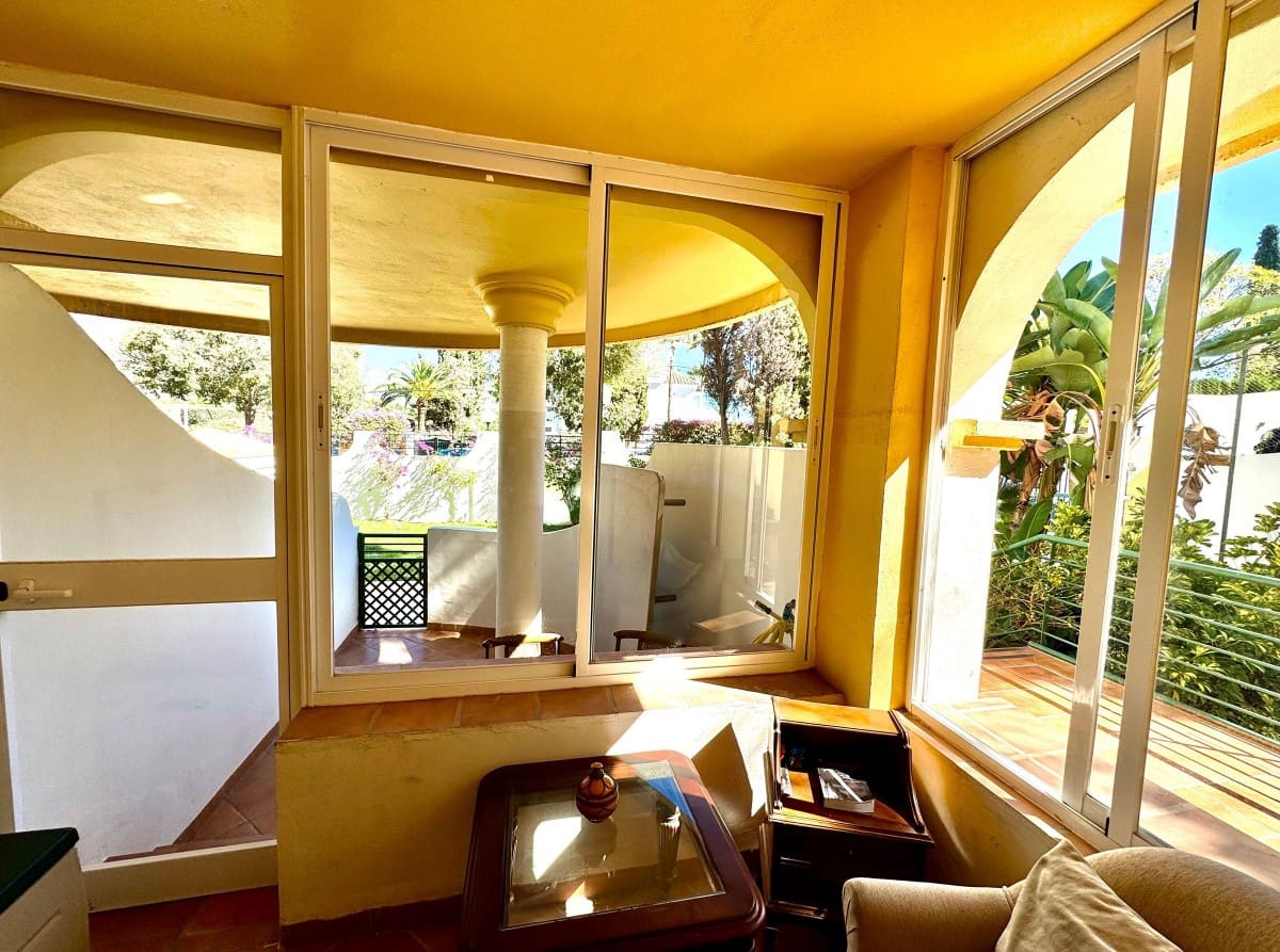 3 makuuhuone Huoneisto myytävänä paikassa Marbella mukana uima-altaan - 550 000 € (Ref: 9425977)