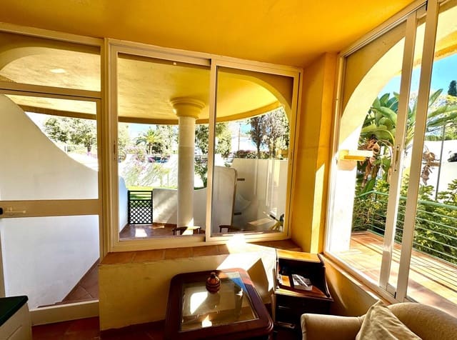 3 makuuhuone Huoneisto myytävänä paikassa Marbella mukana uima-altaan - 550 000 € (Ref: 9425977)