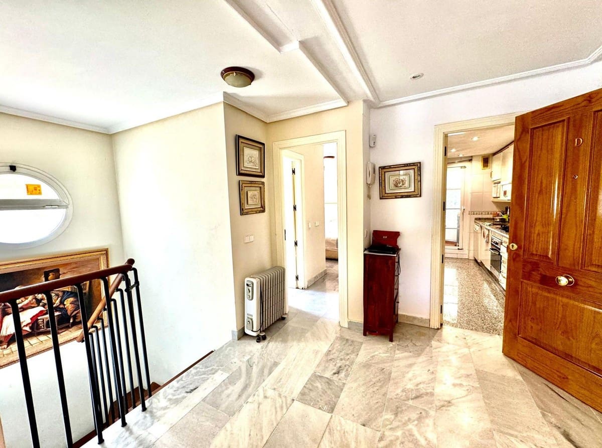 3 makuuhuone Huoneisto myytävänä paikassa Marbella mukana uima-altaan - 550 000 € (Ref: 9425977)