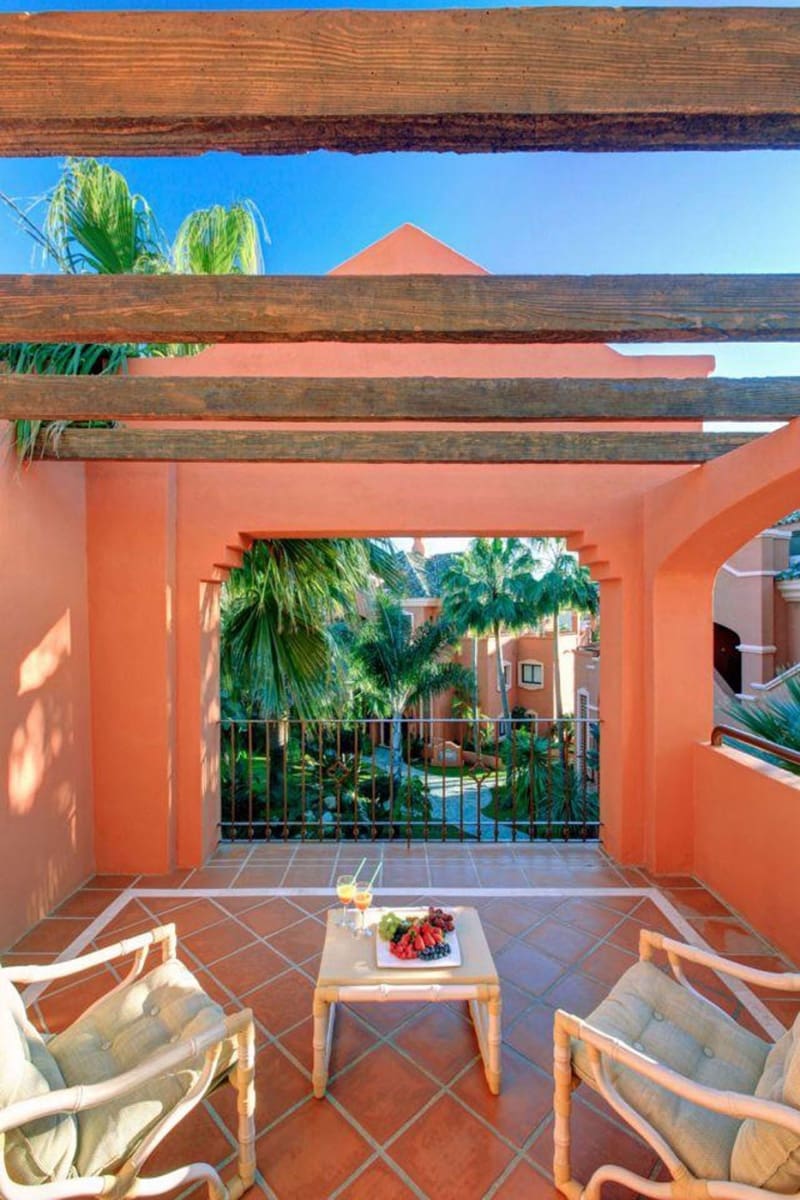 2 soverom Penthouse til salgs i Puerto Banus med svømmebasseng garasje - € 995 000 (Ref: 9425979)