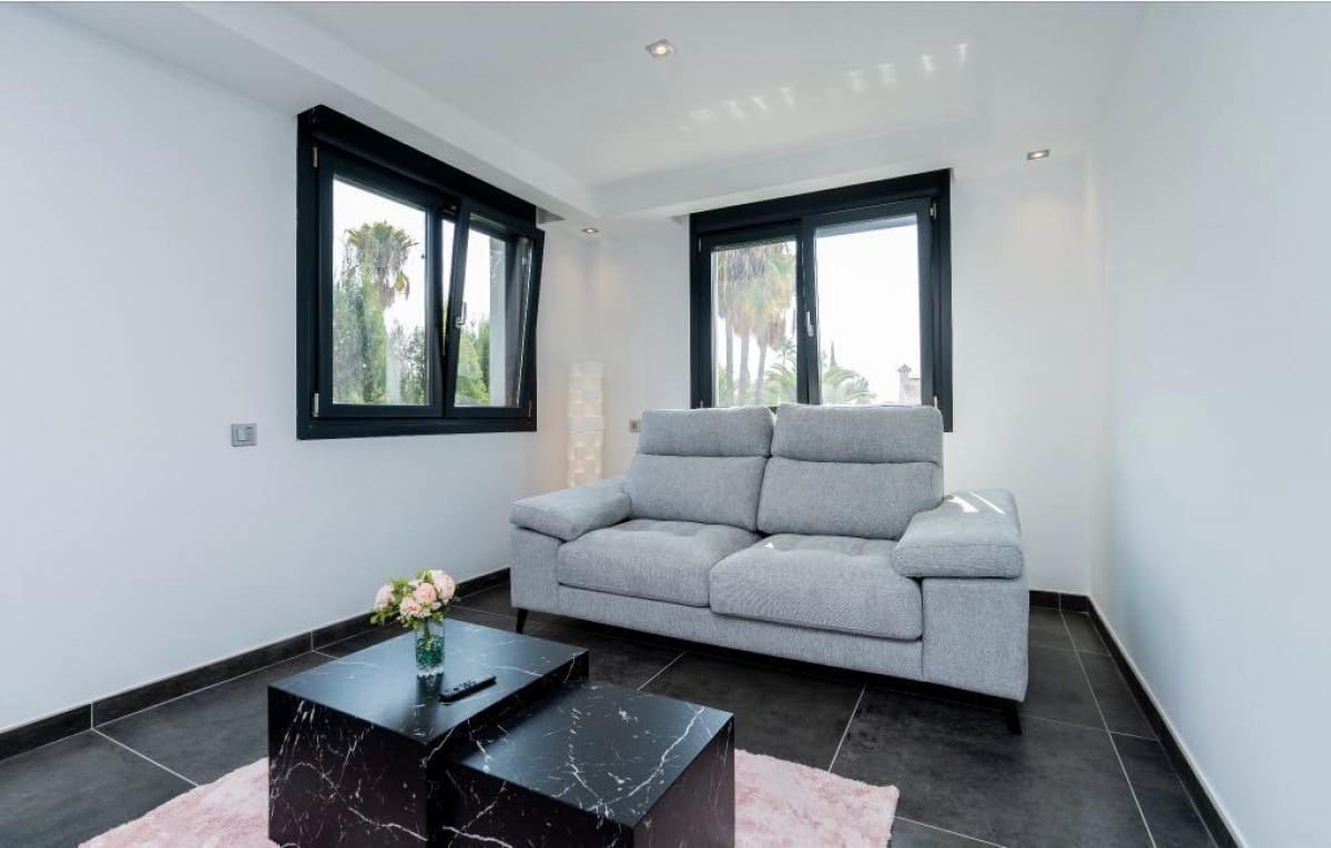 6 makuuhuone Huvila myytävänä paikassa Marbella mukana uima-altaan 
autotalli - 4 495 000 € (Ref: 9425982)