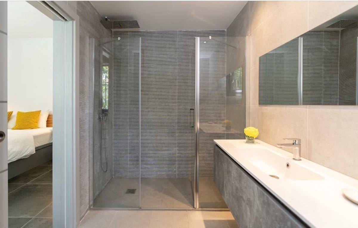 6 makuuhuone Huvila myytävänä paikassa Marbella mukana uima-altaan 
autotalli - 4 495 000 € (Ref: 9425982)