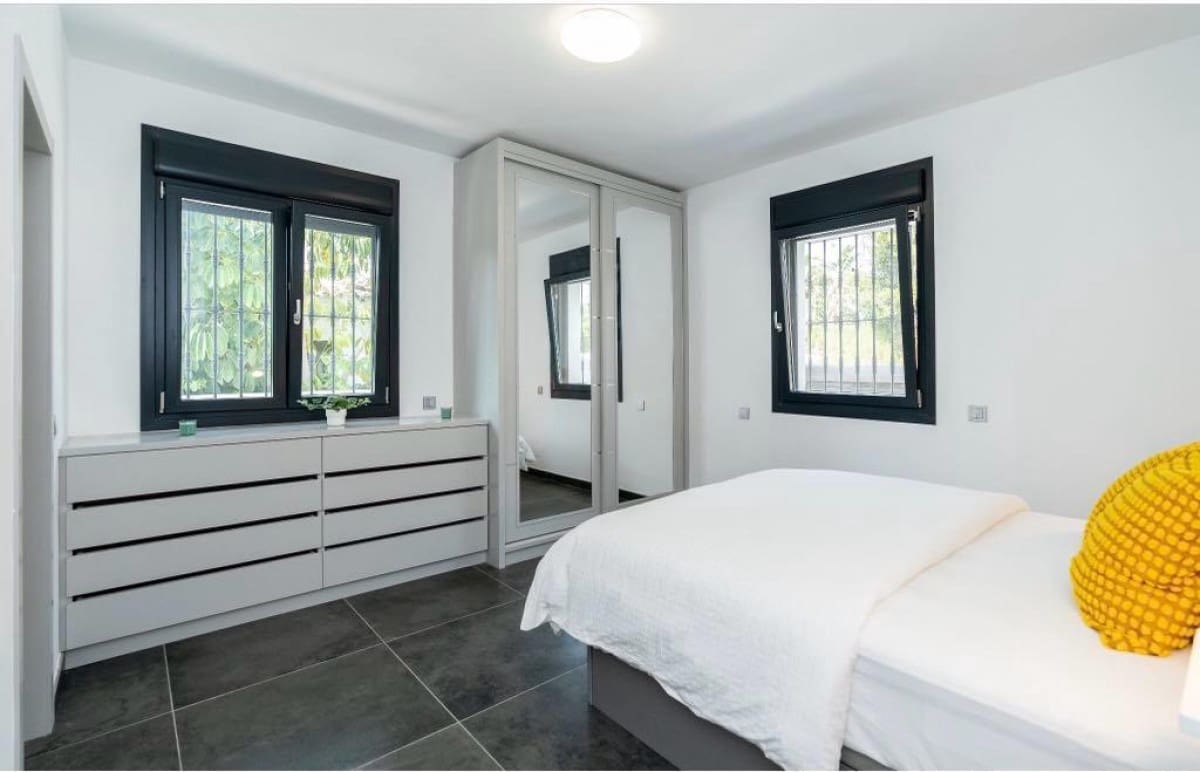 6 makuuhuone Huvila myytävänä paikassa Marbella mukana uima-altaan 
autotalli - 4 495 000 € (Ref: 9425982)