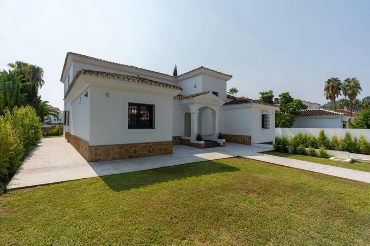 6 makuuhuone Huvila myytävänä paikassa Marbella mukana uima-altaan 
autotalli - 4 495 000 € (Ref: 9425982)