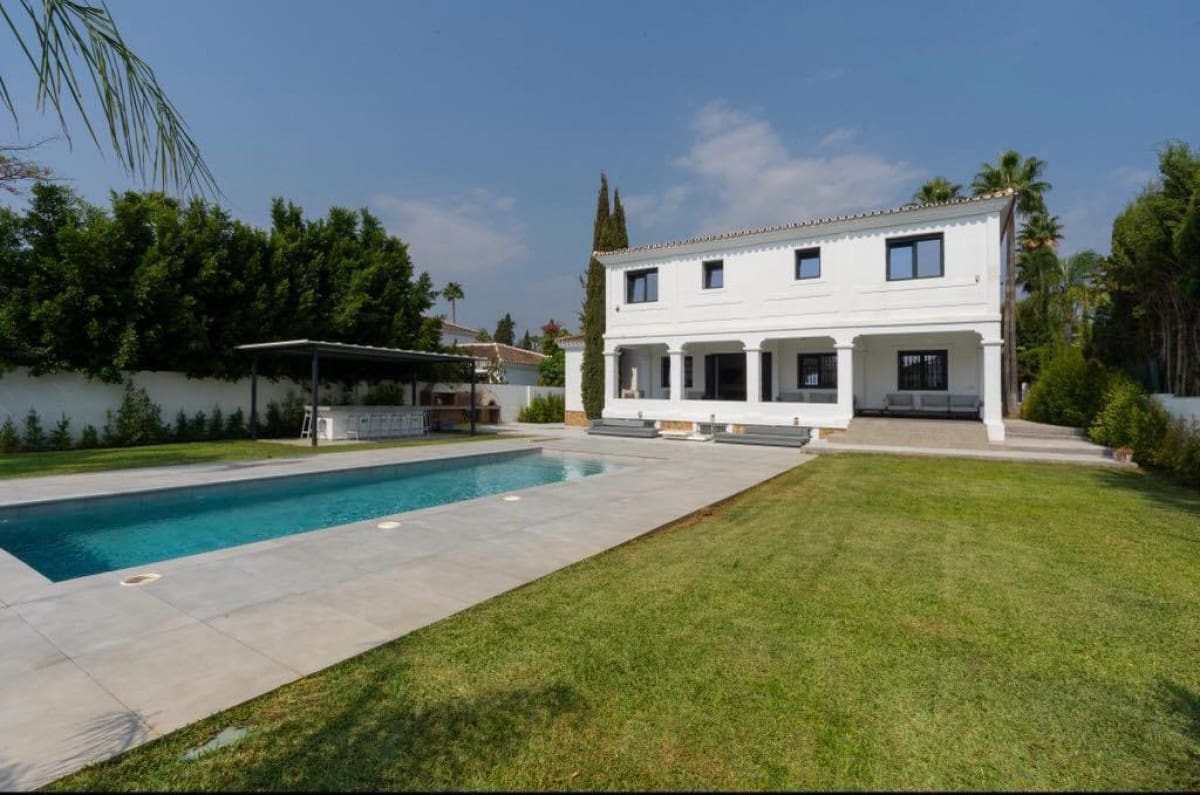 6 makuuhuone Huvila myytävänä paikassa Marbella mukana uima-altaan 
autotalli - 4 495 000 € (Ref: 9425982)