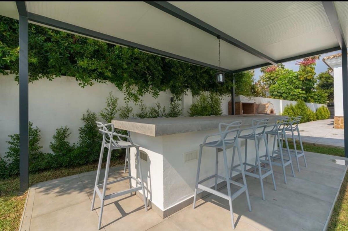 6 makuuhuone Huvila myytävänä paikassa Marbella mukana uima-altaan 
autotalli - 4 495 000 € (Ref: 9425982)