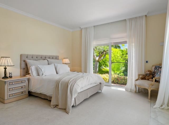 6 quarto Moradia para venda em Nueva Andalucia, Marbella com piscina garagem - 6 900 000 € (Ref: 9425984)