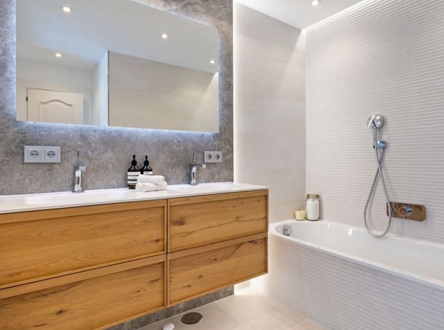 6 quarto Moradia para venda em Nueva Andalucia, Marbella com piscina garagem - 6 900 000 € (Ref: 9425984)