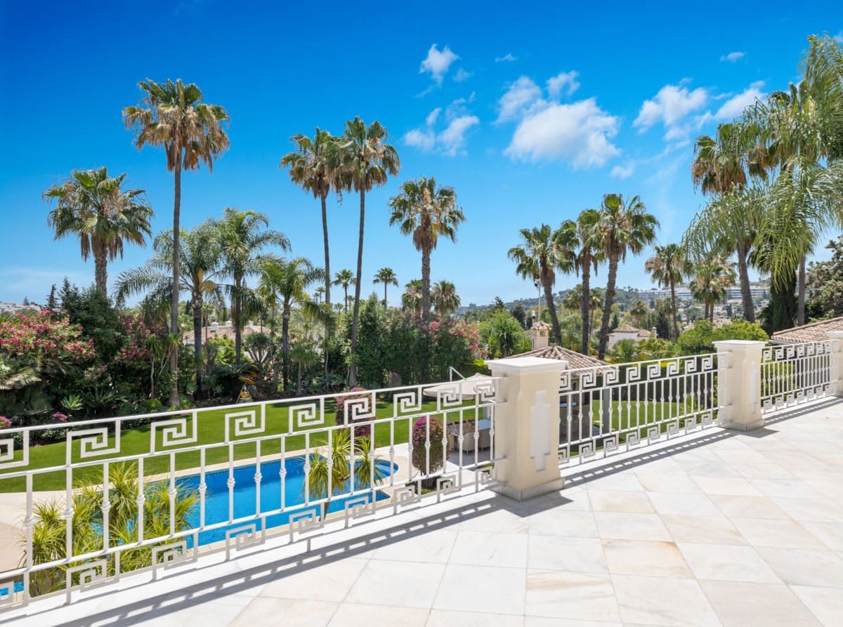 6 soveværelse Villa til salg i Nueva Andalucia med swimmingpool garage - € 6.900.000 (Ref: 9425984)