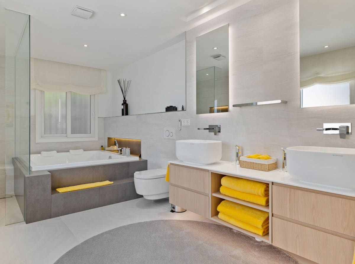 6 soveværelse Villa til salg i Nueva Andalucia med swimmingpool garage - € 6.900.000 (Ref: 9425984)