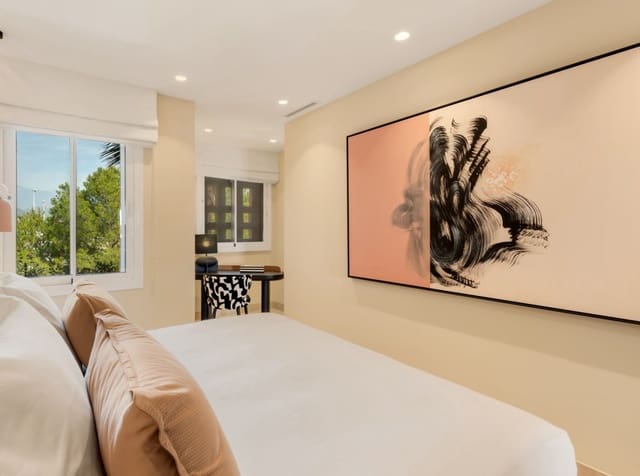 3 quarto Apartamento para venda em Estepona com piscina garagem - 2 395 000 € (Ref: 9425986)