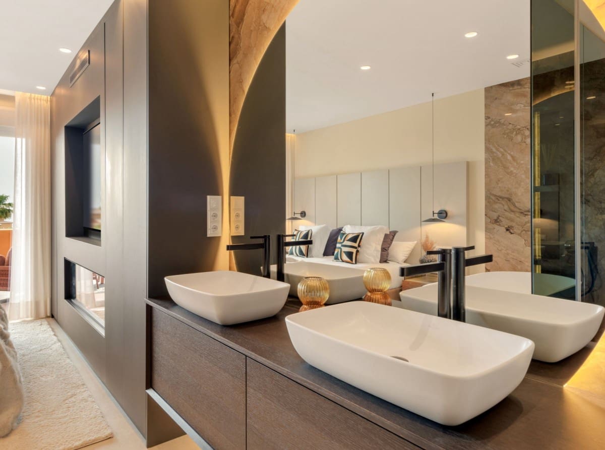 3 soveværelse Lejlighed til salg i Estepona med swimmingpool garage - € 2.395.000 (Ref: 9425986)