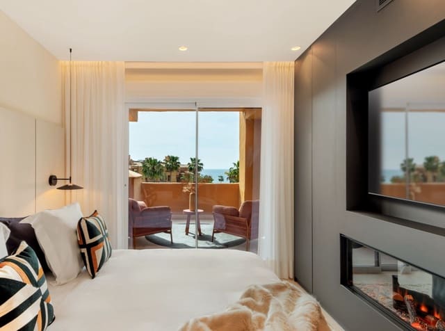 3 quarto Apartamento para venda em Estepona com piscina garagem - 2 395 000 € (Ref: 9425986)