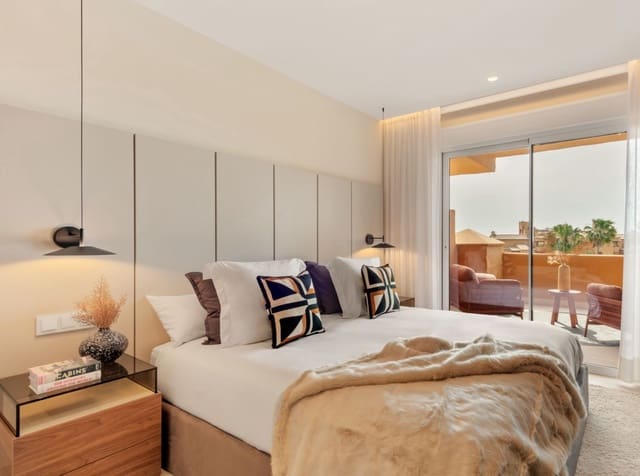 3 quarto Apartamento para venda em Estepona com piscina garagem - 2 395 000 € (Ref: 9425986)
