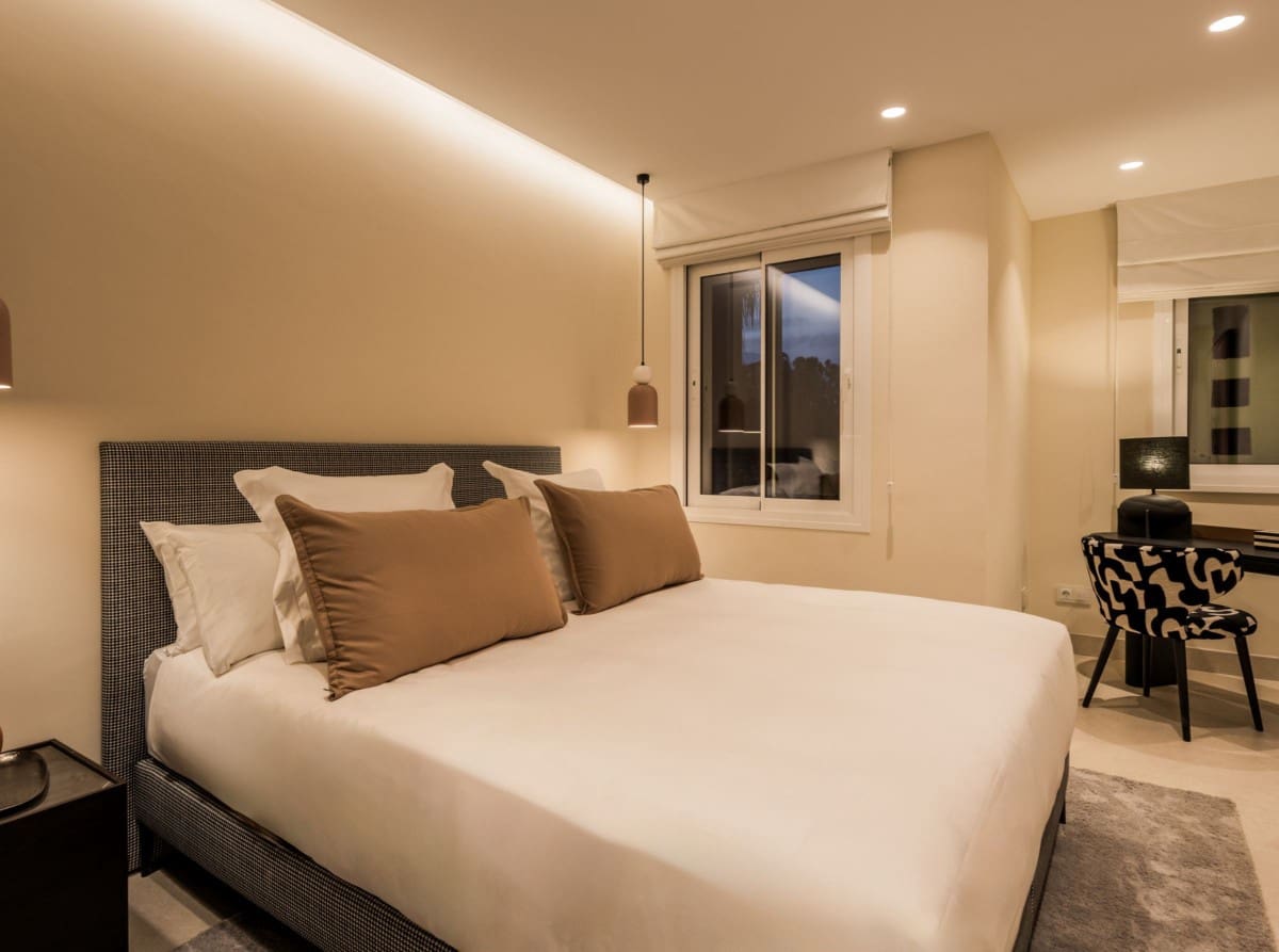 3 soveværelse Lejlighed til salg i Estepona med swimmingpool garage - € 2.395.000 (Ref: 9425986)