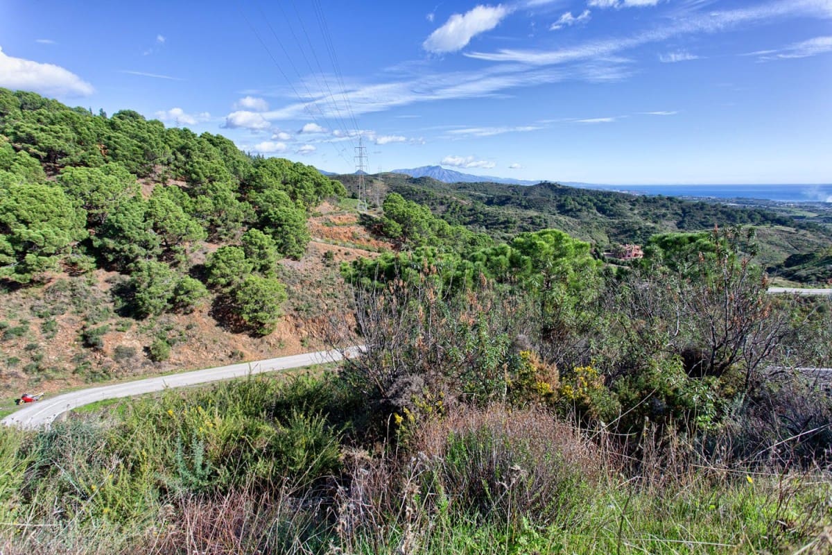 Rakentamaton maa myytävänä paikassa Estepona - 95 000 € (Ref: 9425988)