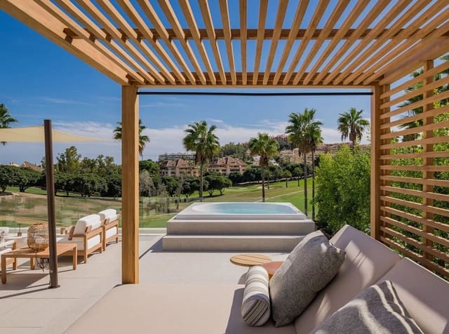 4 slaapkamer Villa te koop in Nueva Andalucia, Marbella met zwembad garage - € 5.975.000 (Ref: 9425989)