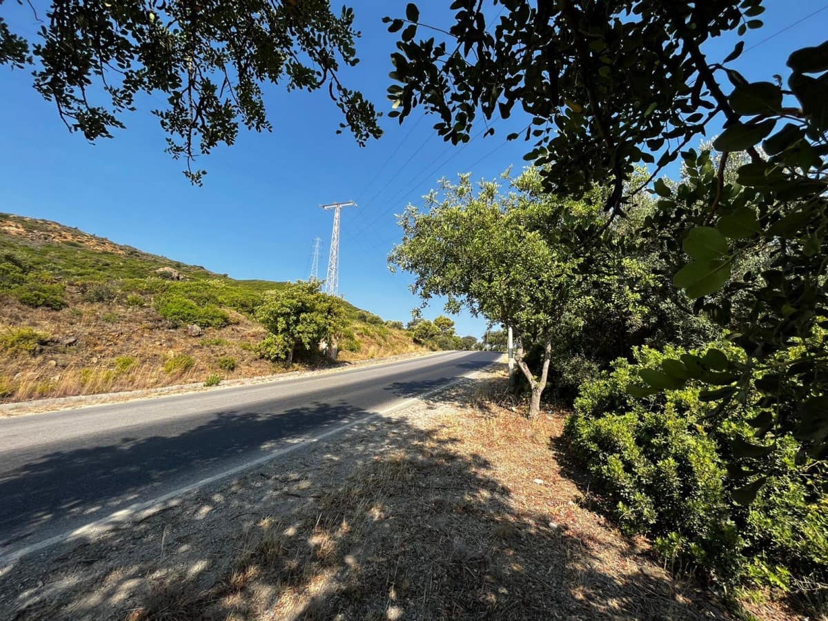 Ubebygd land til salgs i Estepona - € 695 000 (Ref: 9425990)
