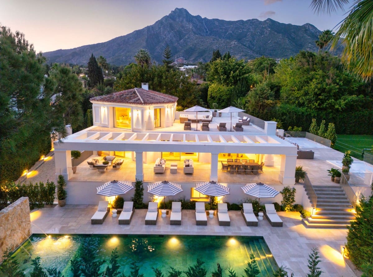 6 soverom Villa til salgs i Marbella med svømmebasseng garasje - € 8 950 000 (Ref: 9425993)