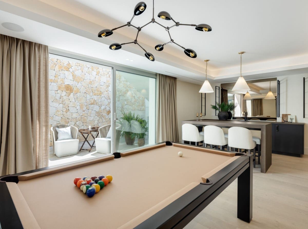 6 soverom Villa til salgs i Marbella med svømmebasseng garasje - € 8 950 000 (Ref: 9425993)