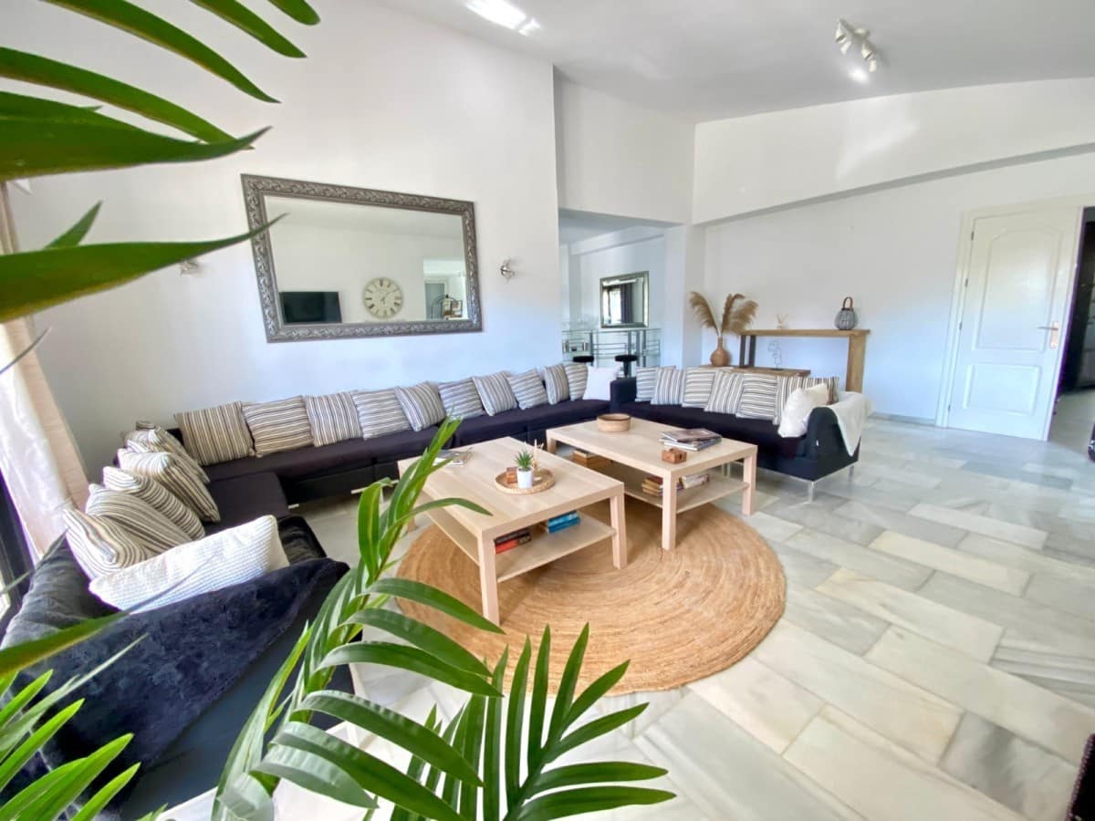 10 quarto Moradia para venda em Marbella com piscina garagem - 2 595 000 € (Ref: 9425995)