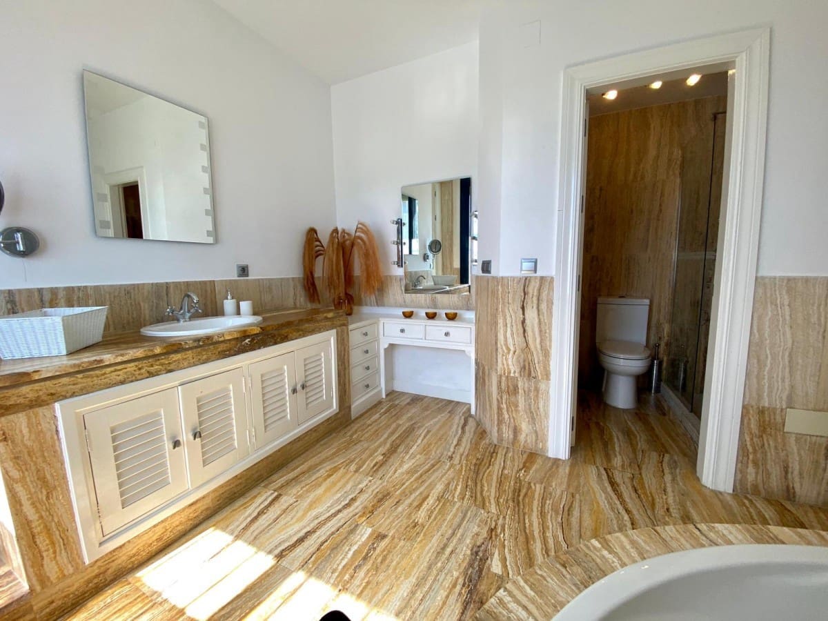 10 quarto Moradia para venda em Marbella com piscina garagem - 2 595 000 € (Ref: 9425995)