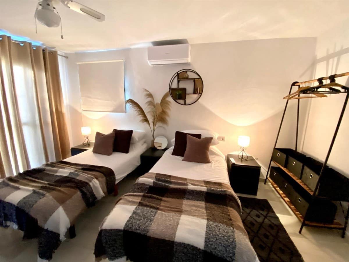 10 quarto Moradia para venda em Marbella com piscina garagem - 2 595 000 € (Ref: 9425995)